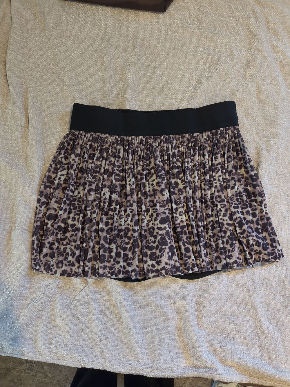 Vanilla Star Black and Tan Leopard Print Pleated Skirt